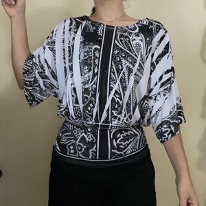 Design works small black and white loose tunic style shirt stretchy